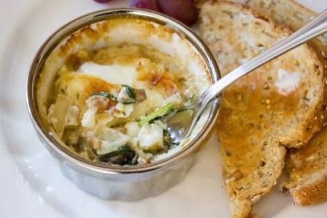 Baked eggs with mushroom and Brie