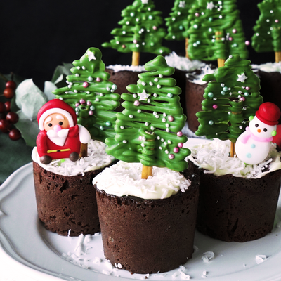pxqrocxwsjcc_6irIc1XVluAyemmYsCyCI8_christmas-tree-chocolate-muffins_squareThumbnail_en.png